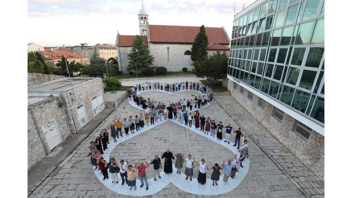 Milenijska 800 godina